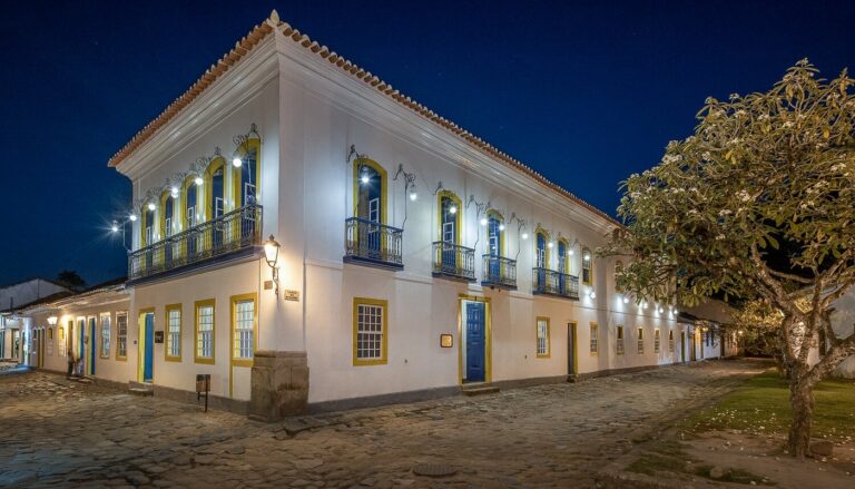 fachada 768x439
